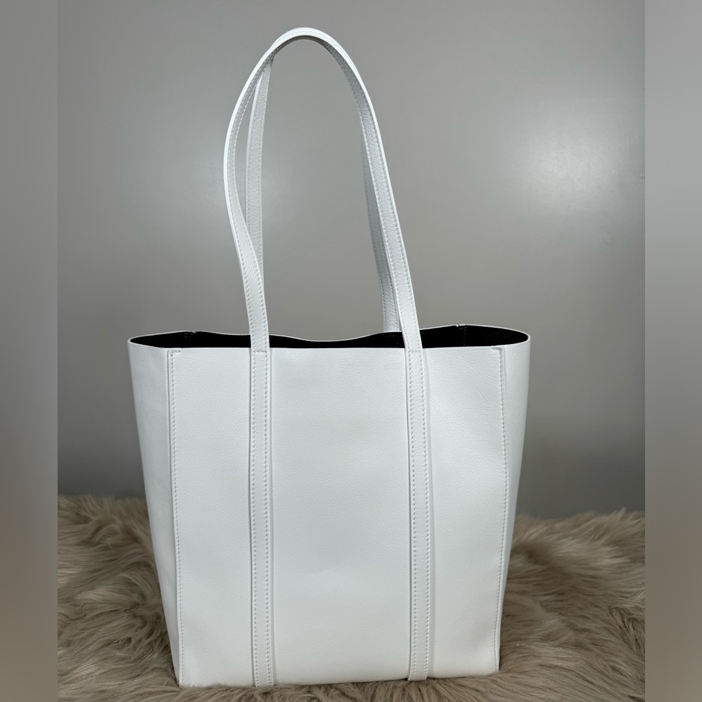 ❌❌❌SOLD❌❌❌Authentic New Balenciaga Everyday XS Shopping Tote Bag - Picture 2 of 12